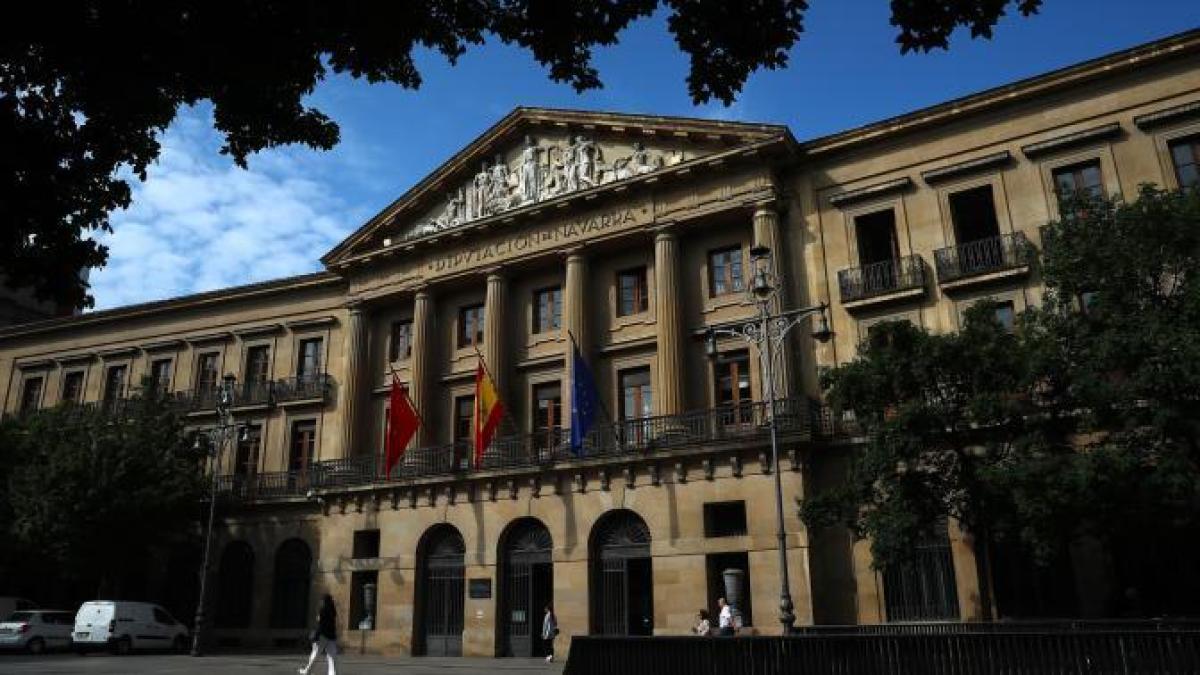 Ceses y nombramientos en el Gobierno de Navarra: el relevo administrativo que toca educación, protección infantil, Hacienda y servicios públicos