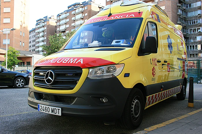Herido el conductor de una furgoneta tras un accidente con un camión en Camponaraya